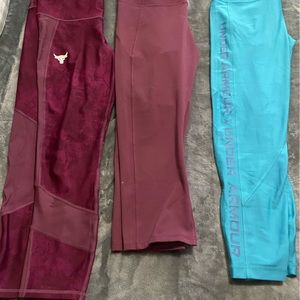 Lot of under armour leggings and capris